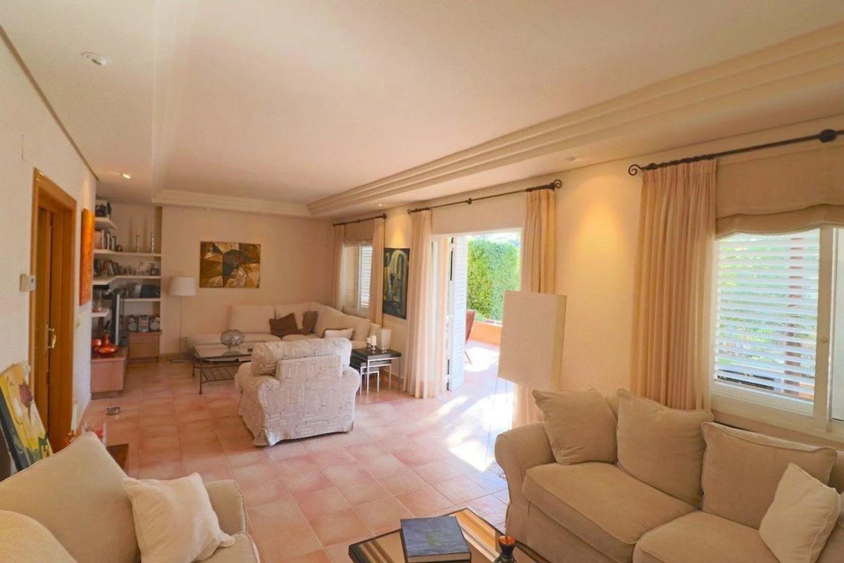 Sale of independent chalet in Pueblo Levante, Benidorm
 photo 5