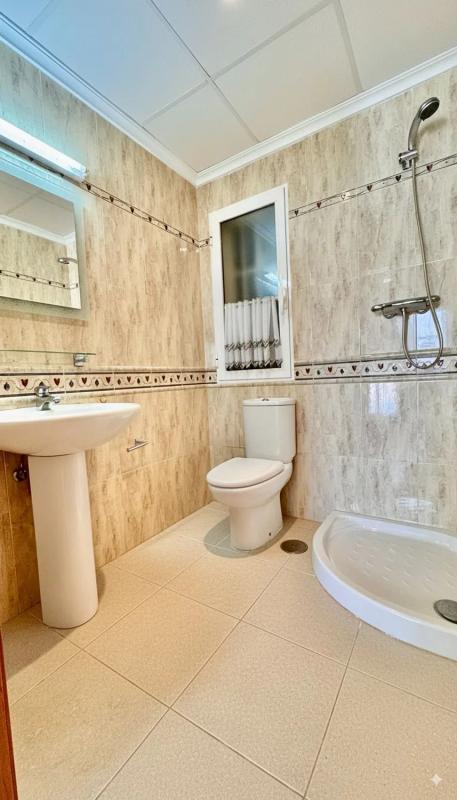 Продажа отдельного шале в Calle Pekín, Бенидорм photo 2