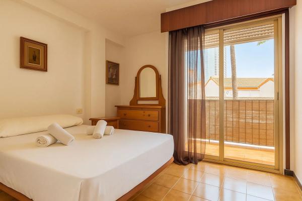 Chalet adosado en avenida Juan Fuster Zaragoza, 10 thumbnail 1