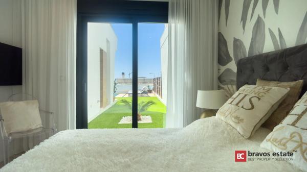 Chalet adosado photo 3