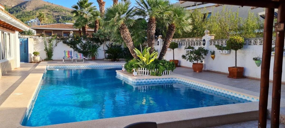 Venta de chalet independiente en Barrio Zona Sierra Helada, Benidorm
photo 3