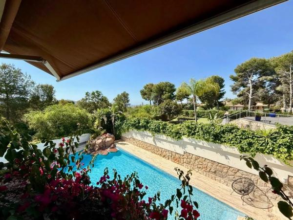 Independent chalet for sale in Coblanca, Benidorm
photo 1