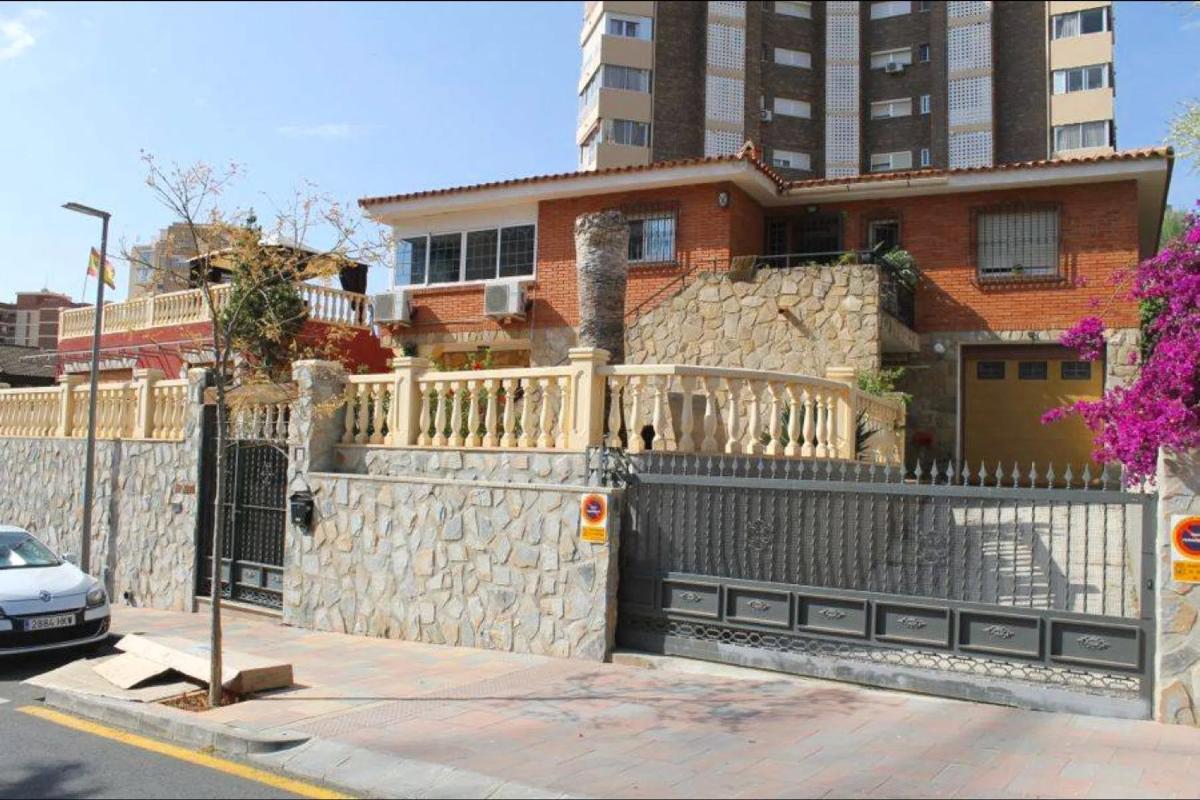 Venta de chalet independiente en Pueblo Poniente, Benidorm
photo 1