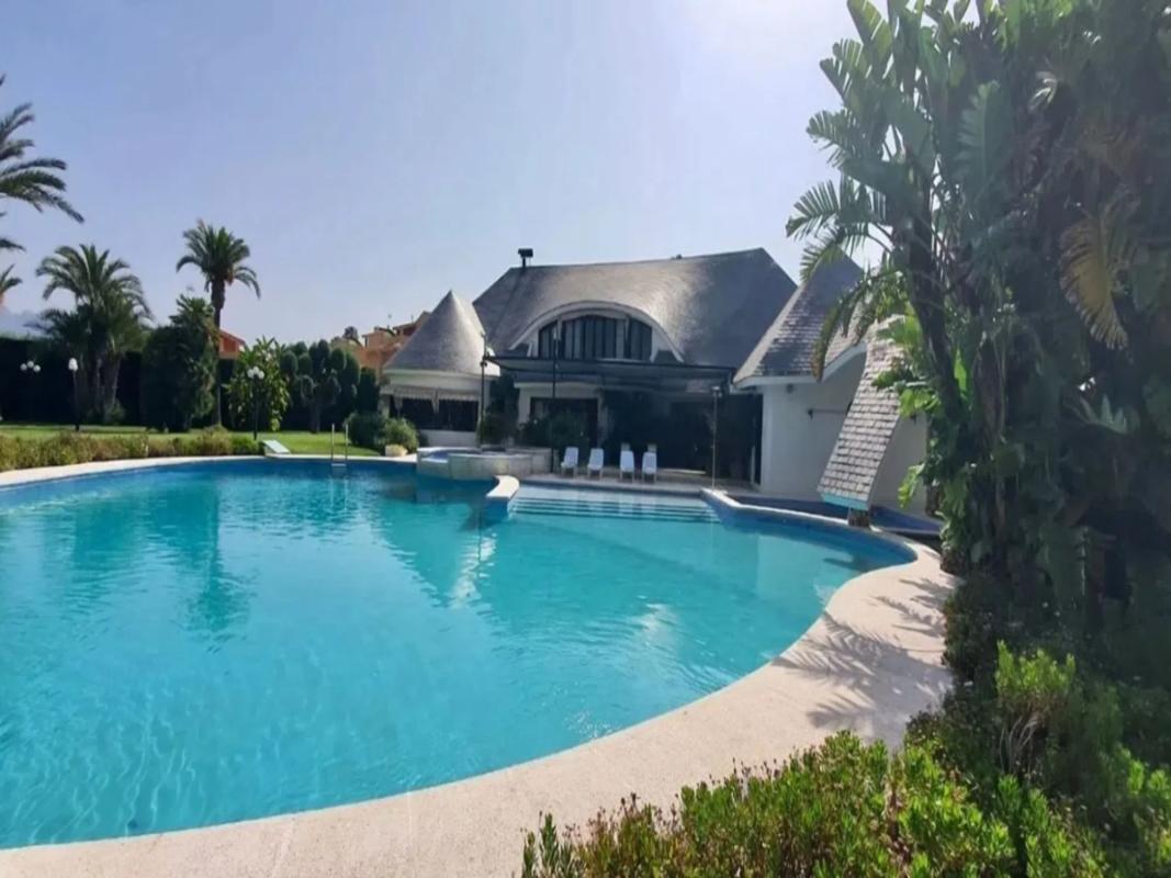 Venta de chalet independiente en Barrio Zona Sierra Helada, Benidorm
photo 1