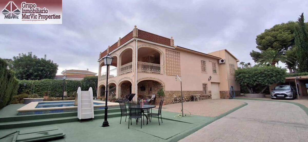 Sale of independent chalet in Pueblo Levante, Benidorm
photo 4