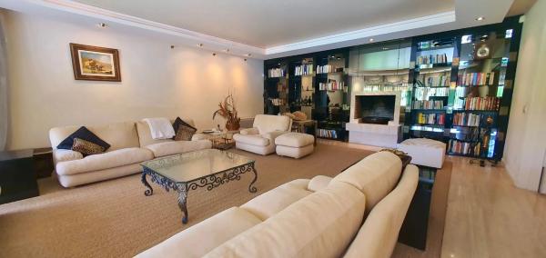 Independent chalet for sale in Avenida de Estocolmo, 5, Benidorm
 photo 4