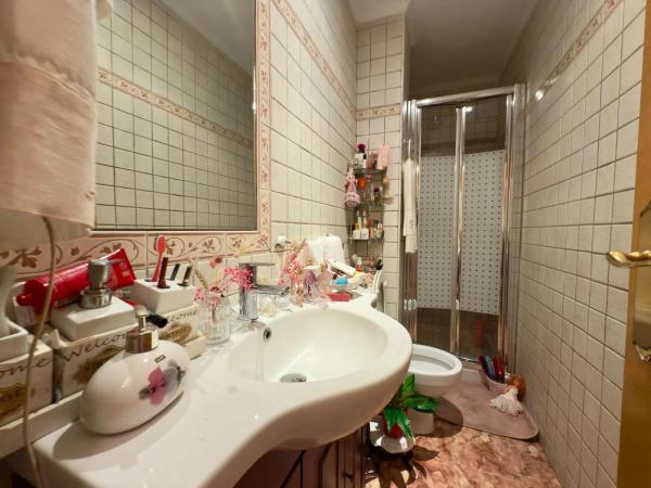 Terraced house for sale at Avenida de Inglaterra, 8 , Benidorm photo 1