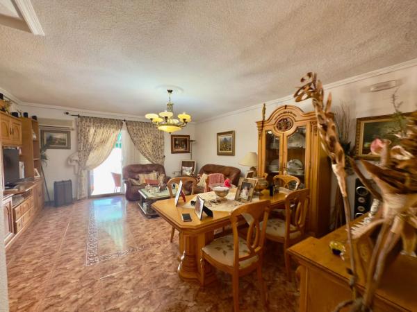 Terraced house for sale at  Avenida de Inglaterra, 8 , Benidorm photo 4