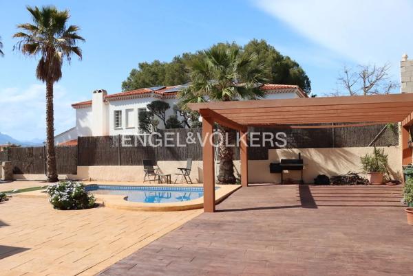 Terraced house for sale at Calle Rumanía , Benidorm photo 1
