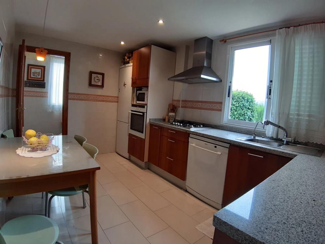 Sale of townhouse in Avenida de Malta, 10 , Benidorm photo 4