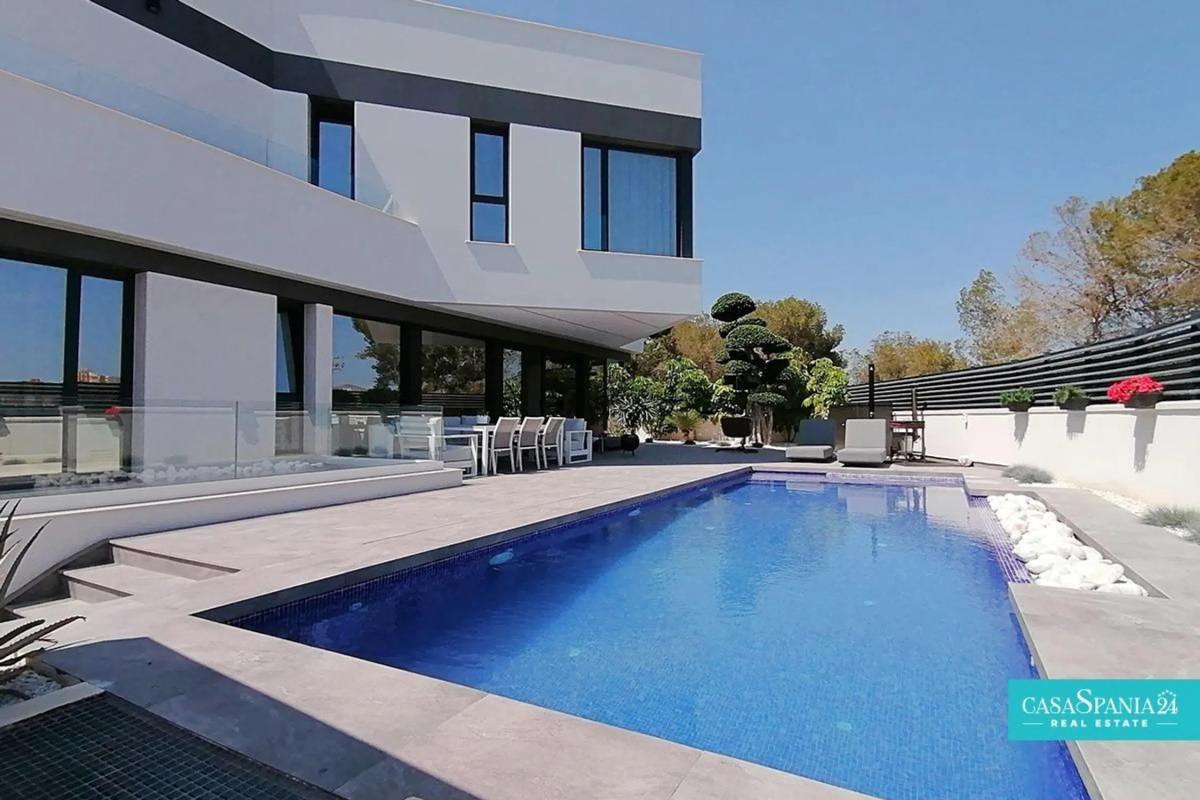 Sale of independent chalet in Pueblo Poniente, Benidorm
 photo 5