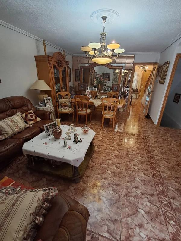 Sale of townhouse in  AV INGLATERRA, 10 , Benidorm photo 5