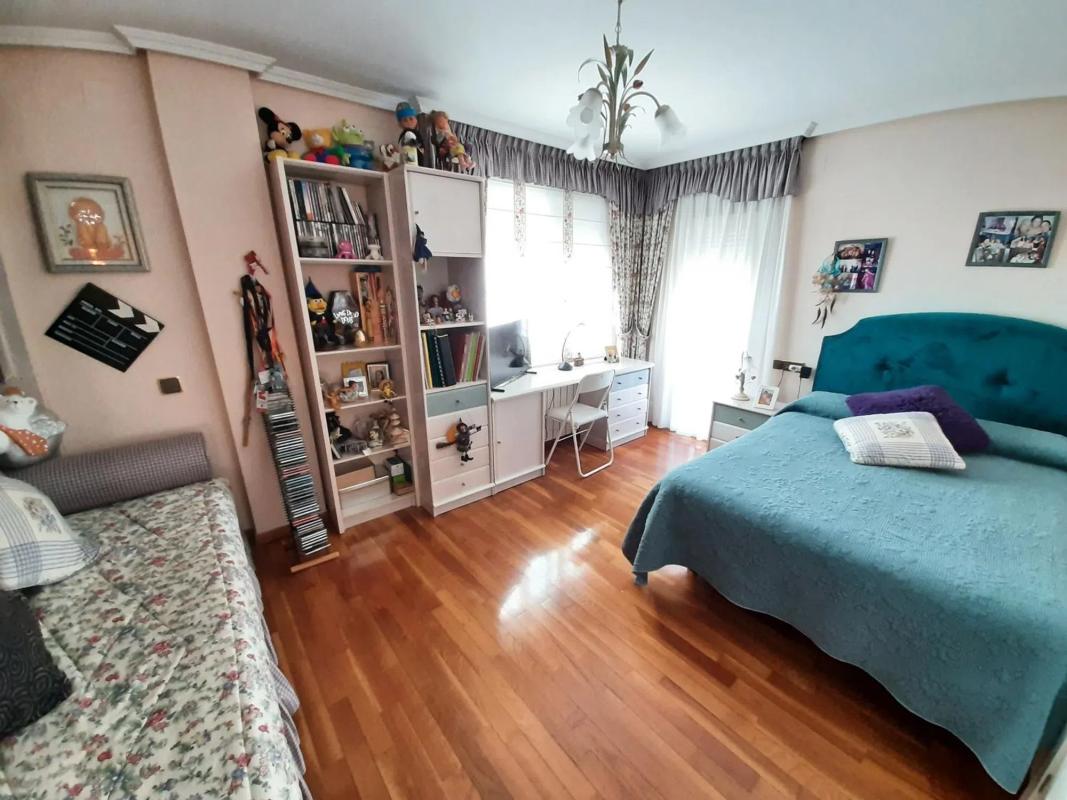 Sale of independent chalet in Barrio Zona Sierra Helada, Benidorm
 photo 4