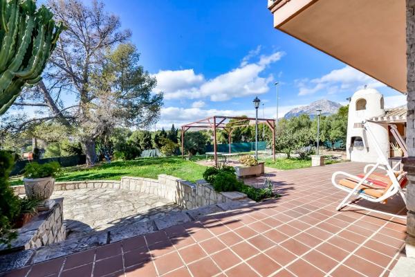 Independent chalet for sale in Pueblo Levante, Benidorm
thumbnail 1