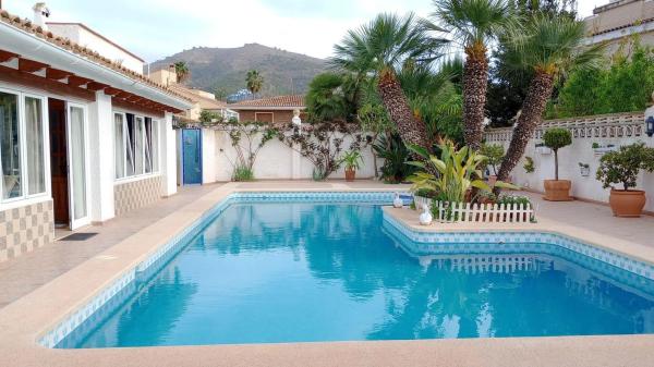 Independent chalet for sale in Barrio Zona Sierra Helada, Benidorm
 photo 2