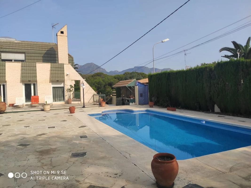 Sale of independent chalet in Barrio Zona Sierra Helada, Benidorm
 photo 2
