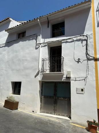 Independent chalet for sale in Bolulla, Bolulla
thumbnail 1