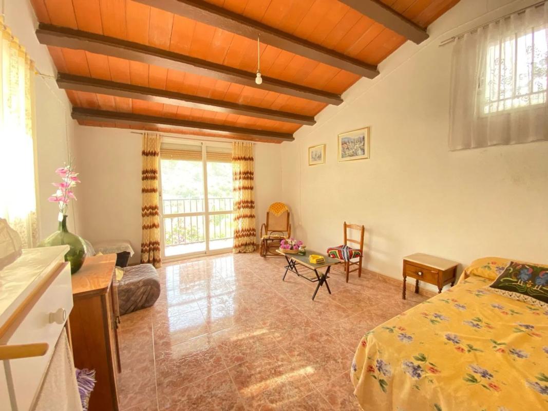 Propiedades en venta y alquiler en España photo 5