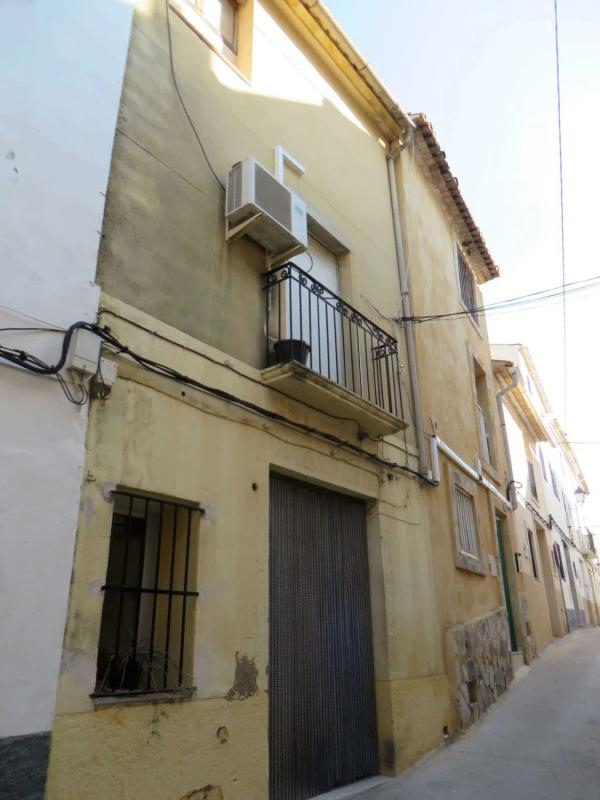 Продажа отдельного шале в Calle del Raval de Baix, 17, Болулья photo 1