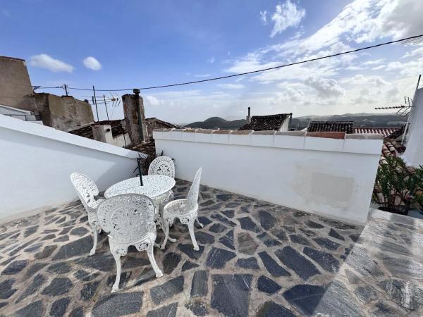 Casa de pueblo en calle Mingot photo 4