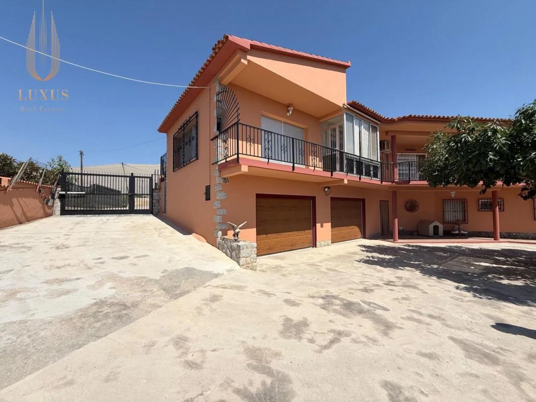 Продажа отдельного шале в  Calle Lope de Vega, 1, Каллоса д'Эн-Саррия photo 3