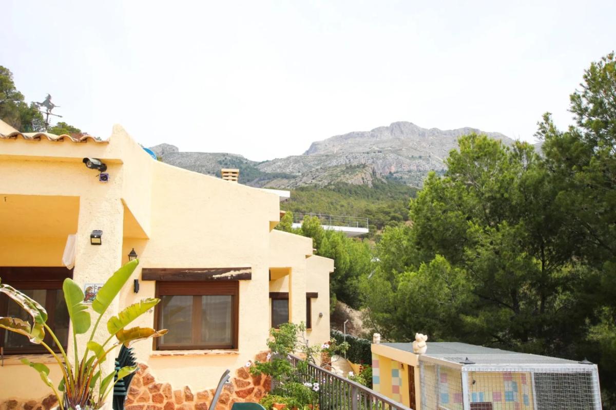 Sale of independent chalet in Callosa d'En Sarria, Callosa d'En Sarria
 photo 2