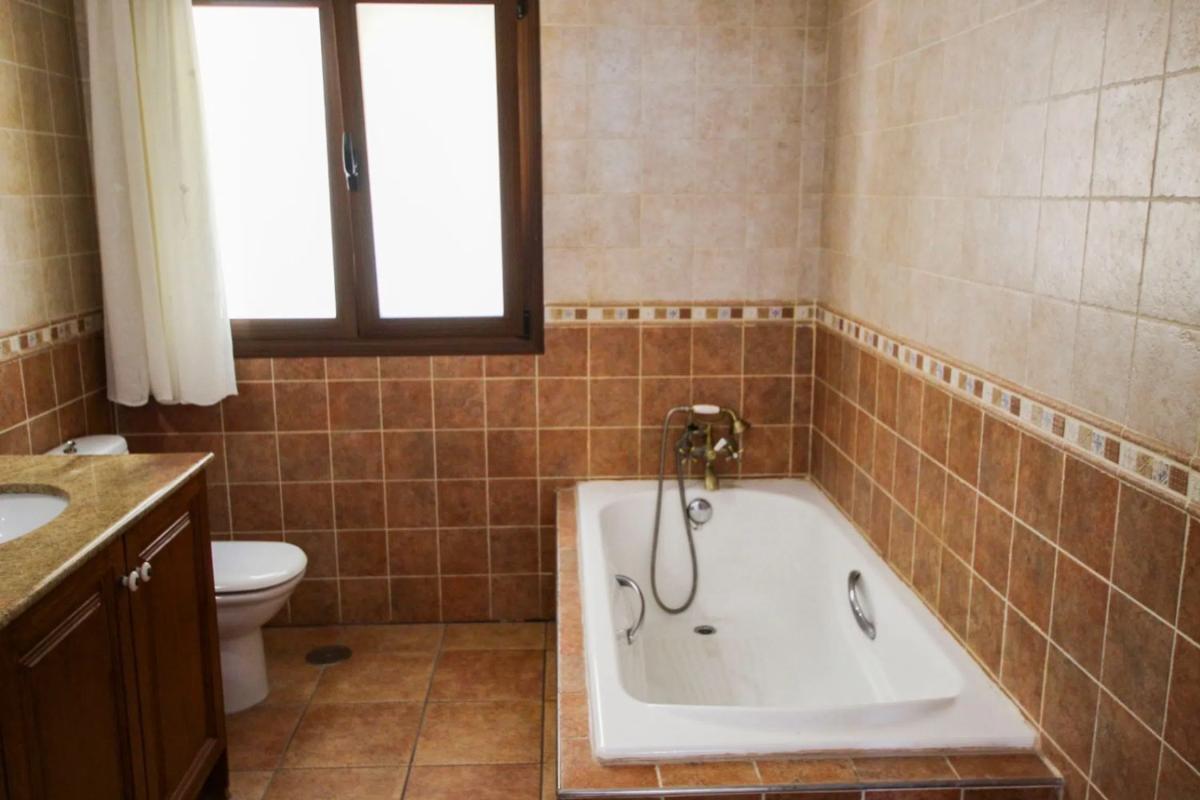 Sale of independent chalet in Callosa d'En Sarria, Callosa d'En Sarria
 photo 5
