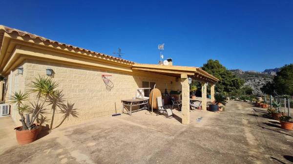 Independent chalet for sale in Callosa d'En Sarria, Callosa d'En Sarria
 photo 3