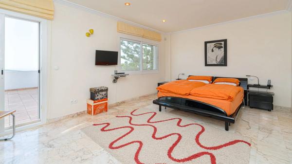 Chalet wolnostojący na sprzedaż w Callosa d'En Sarria, Callosa d'En Sarria photo 1