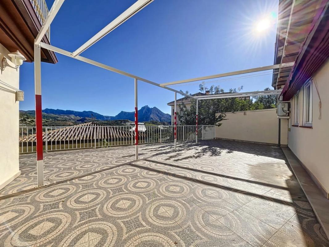 Venta de chalet independiente en Urbanización la Almedia, Callosa d''En Sarria
 photo 3