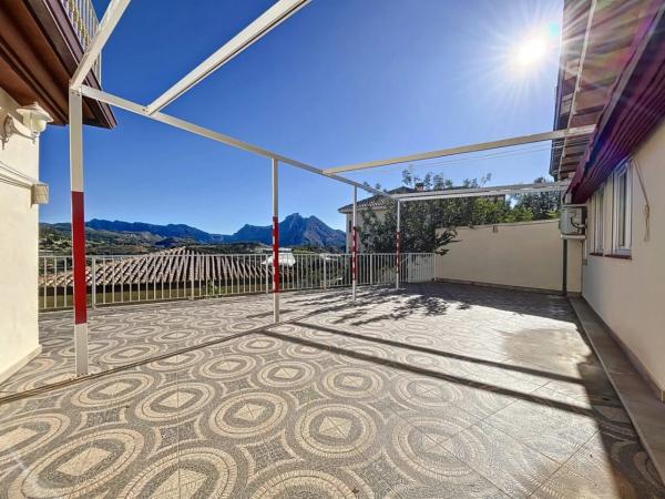 Chalet independiente en venta en Urbanización la Almedia, Callosa d''En Sarria
 photo 3