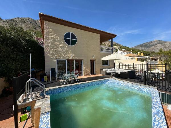 Chalet wolnostojący na sprzedaż w  Urbanización la Almedia, 25, Callosa d'En Sarria photo 2
