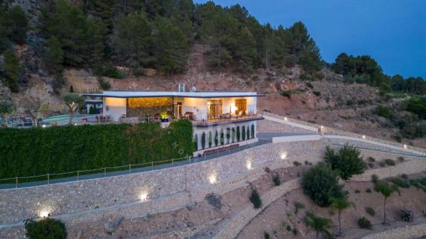 Chalet wolnostojący na sprzedaż w  Callosa d'En Sarria, Callosa d'En Sarria photo 1
