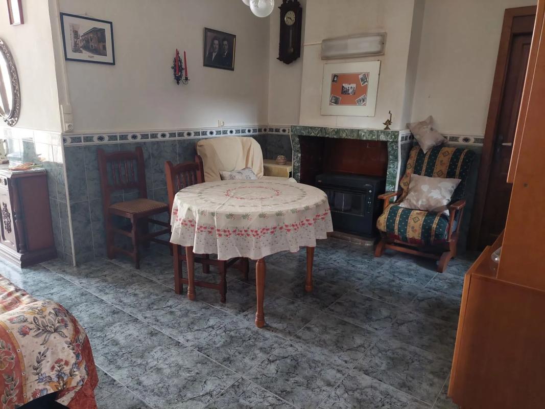 Properties for sale and rent in Spain photo 1