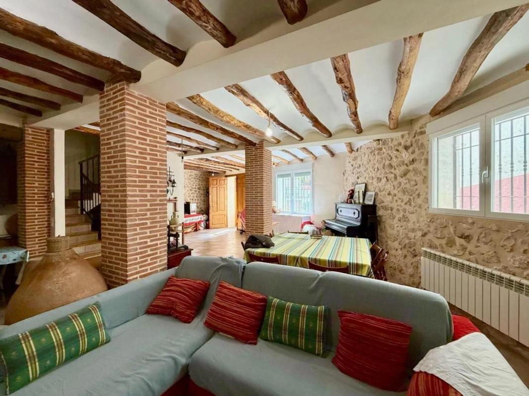 Properties for sale and rent in Spain photo 4