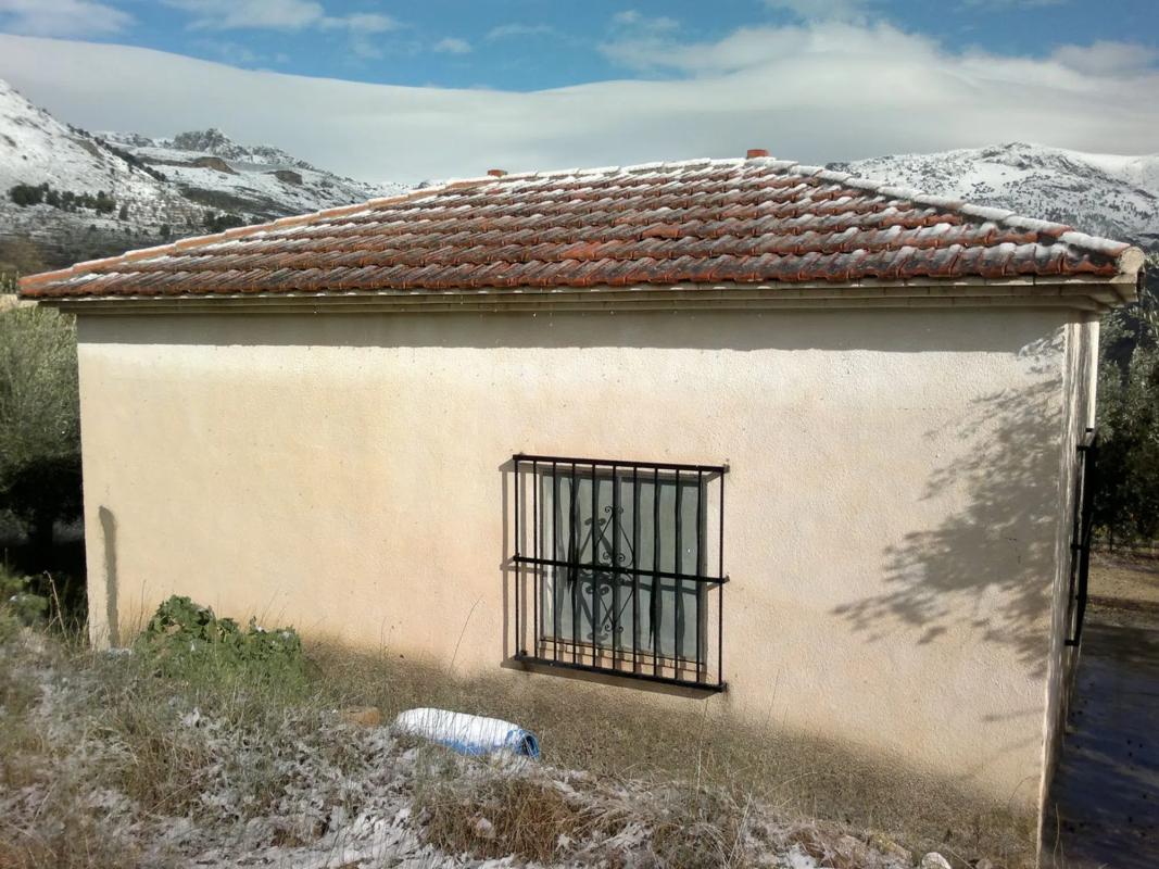 Sale of independent chalet in Confrides, Confrides
photo 3