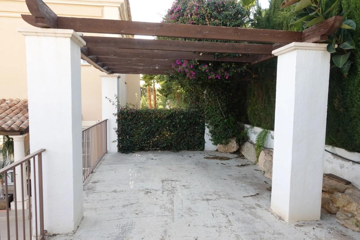 Sale of independent chalet in Calle Copenhague, Finestrat
 photo 2