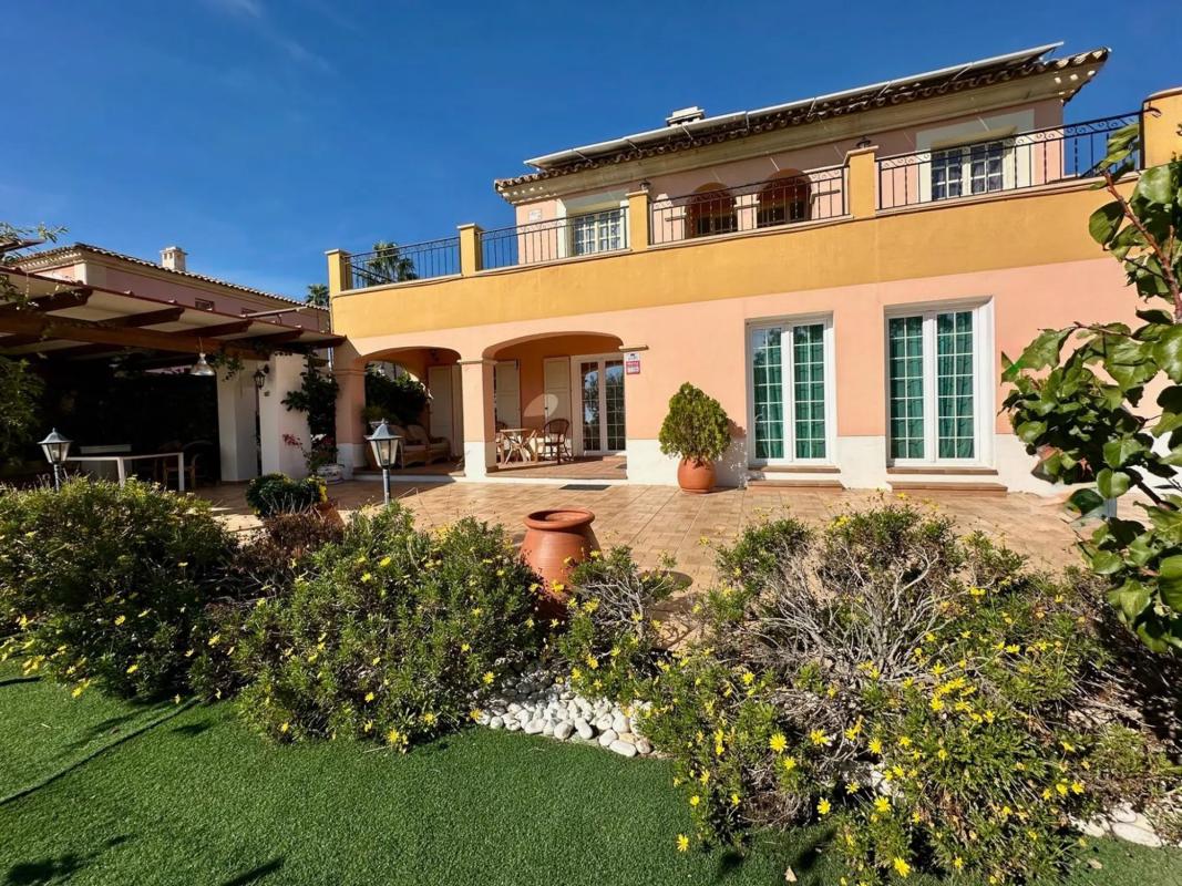 Sale of independent chalet in Calle Isla Ibiza, 28, Finestrat
photo 2
