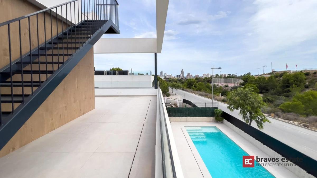 Sale of independent chalet in Calle de Xile, Finestrat
 photo 2