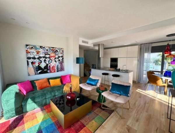 Частный шале на продаже в  Balcón de Finestrat-Terra Marina, Финестрат photo 4