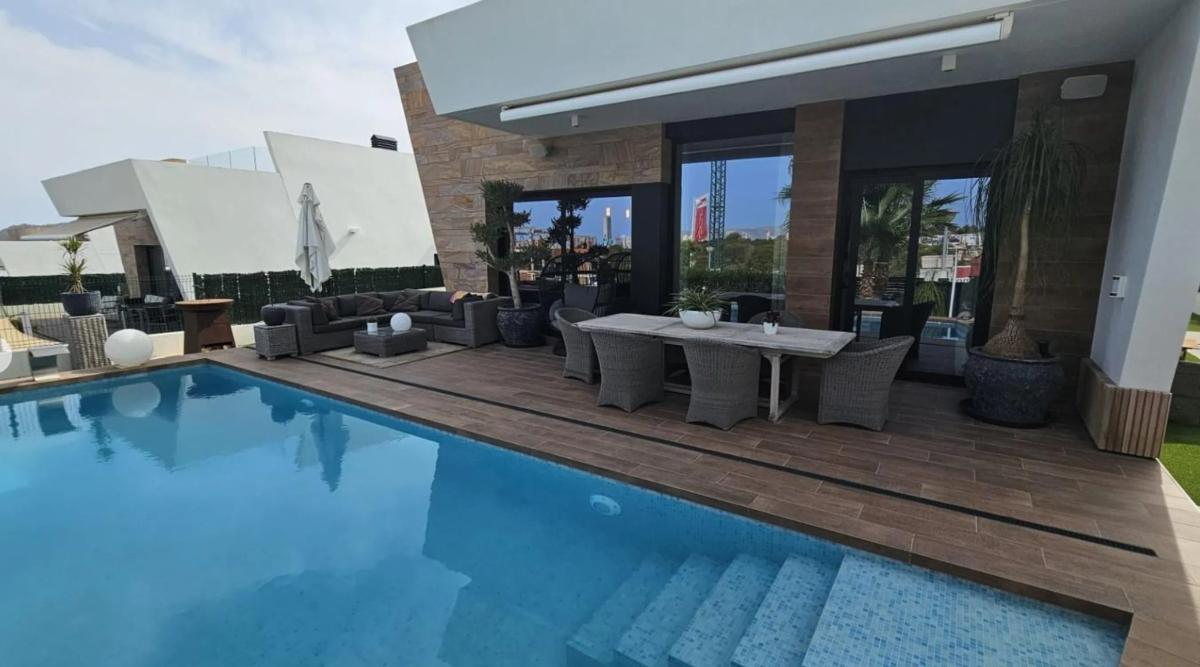 Продажа отдельного шале в  Balcón de Finestrat-Terra Marina, Финестрат photo 2