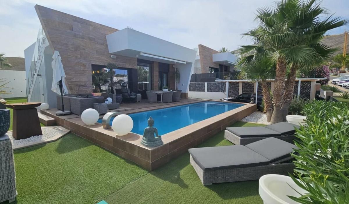 Продажа отдельного шале в  Balcón de Finestrat-Terra Marina, Финестрат photo 3