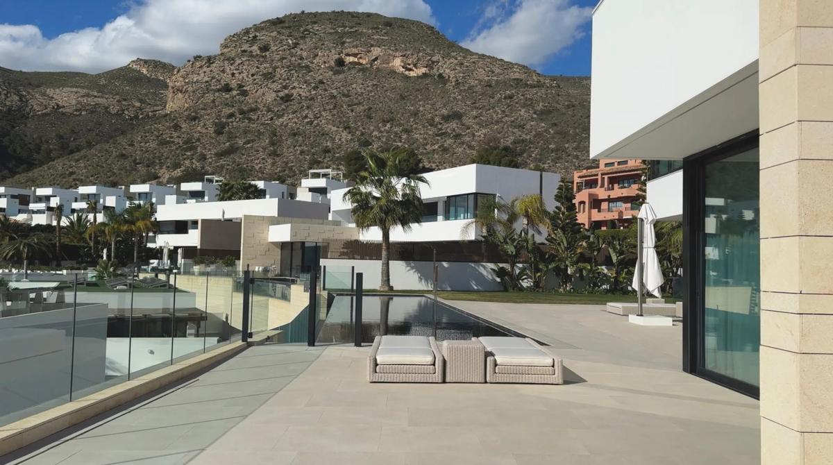 Venta de chalet independiente en Calle Viena, Finestrat
photo 2