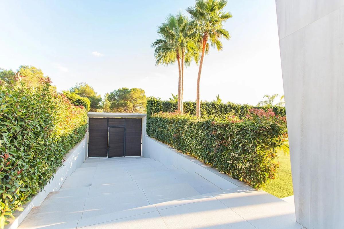 Sale of independent chalet in Calle París s/n, Finestrat
photo 5