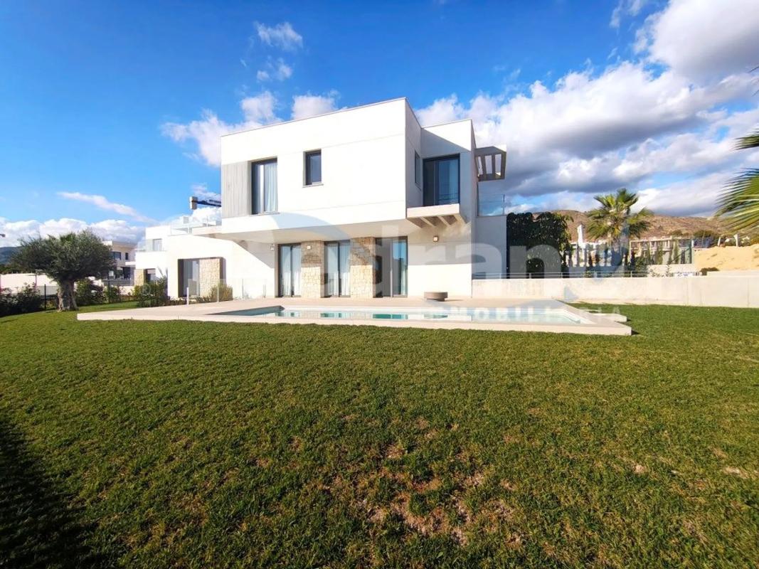 Venta de chalet independiente en Calle Praga, 64, Finestrat
photo 2