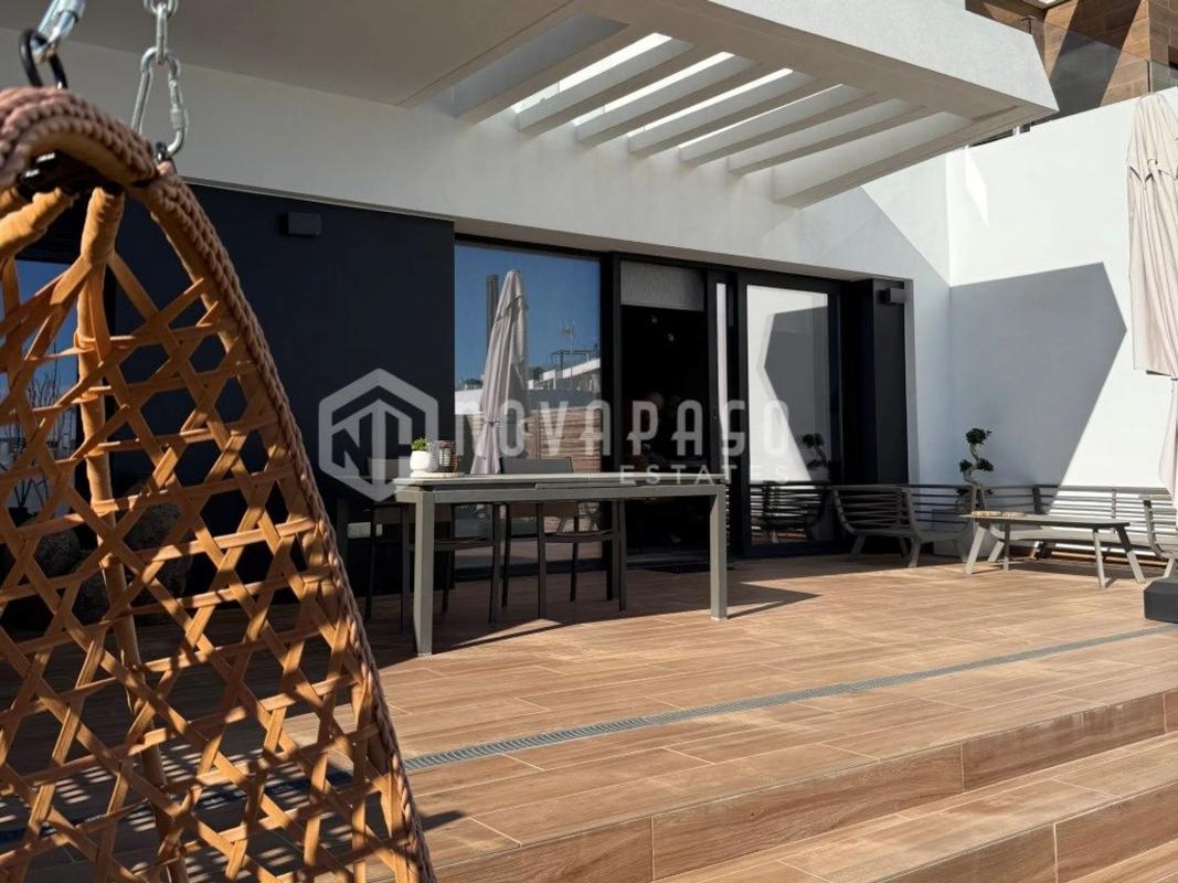 Venta de chalet adosado en Calle de Brasil , Finestrat photo 3