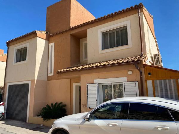 Chalet adosado en venta en Balcón de Finestrat-Terra Marina , Finestrat thumbnail 1