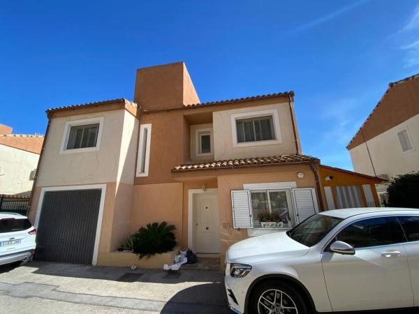 Chalet adosado en venta en Balcón de Finestrat-Terra Marina , Finestrat thumbnail 2
