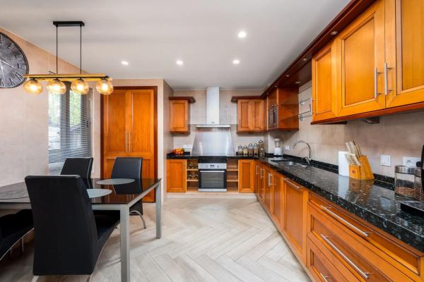 Independent chalet for sale in Calle Londres, Finestrat
photo 1
