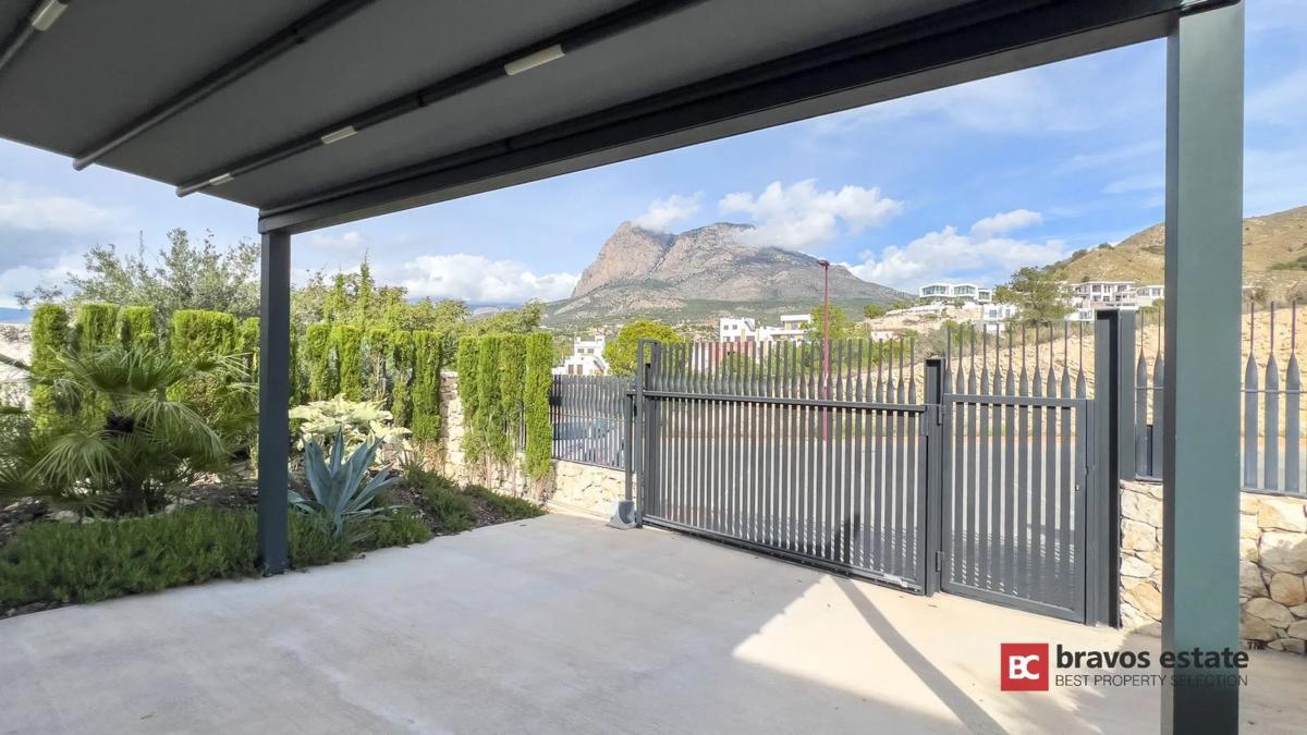 Venta de chalet independiente en Plaza Alfarella. Sector 13, Finestrat
photo 2